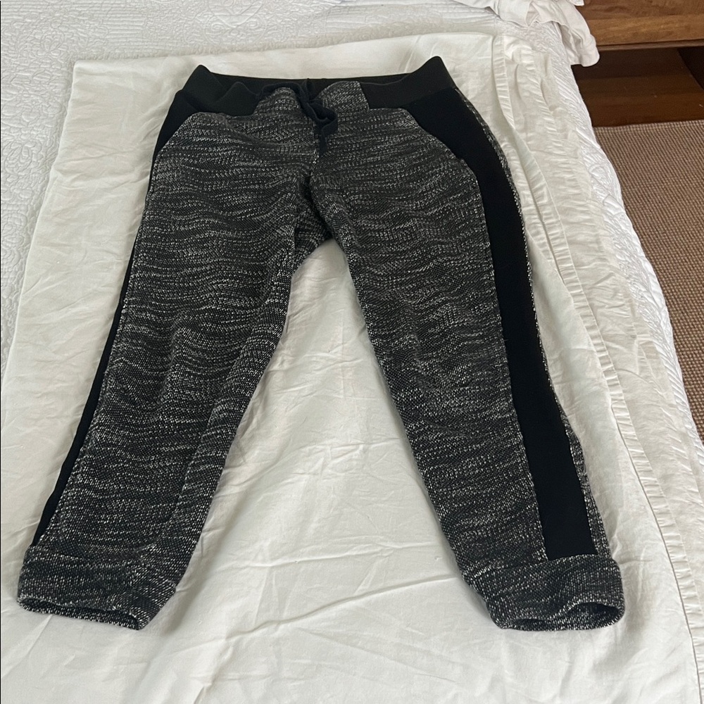 Ann Taylor-' Black and Gray Sweatpan